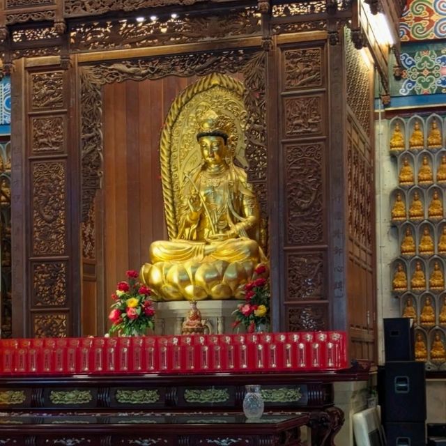 Kek Lok Si寺院：壮大な信仰の聖地と心の安らぎ
