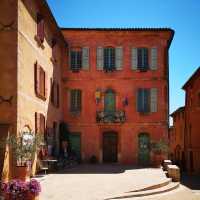 🏜️✨ Weekend in Roussillon: Hiking the Ochre Trails of Provence