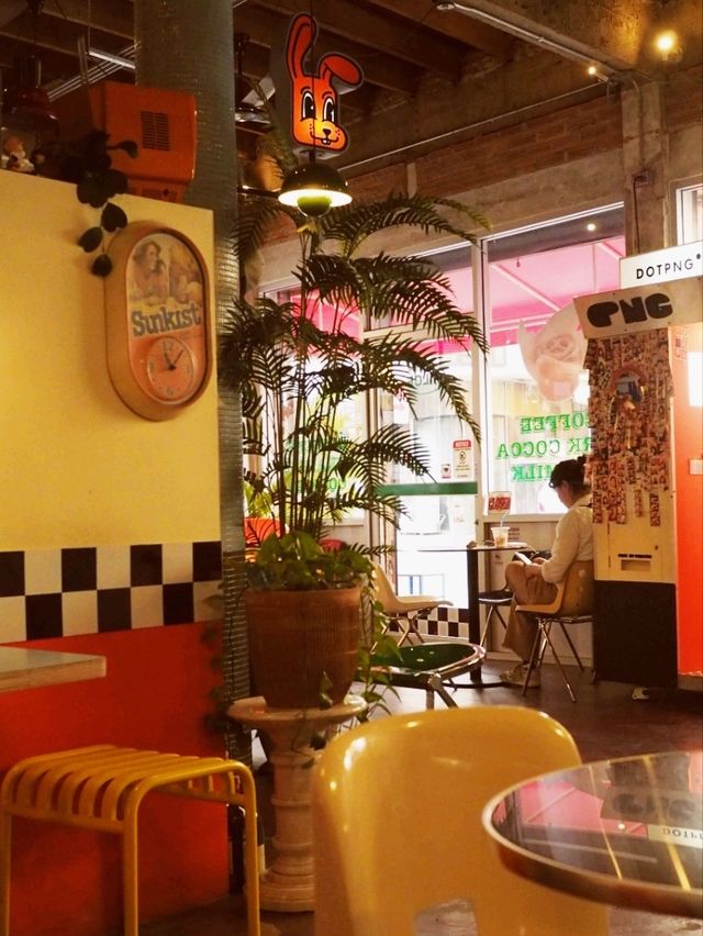 【チェンマイおすすめカフェ☕】Millilit cafe🐰🧡