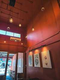 Lapinta Cafe & Roastery คาเฟ่สีส้ม