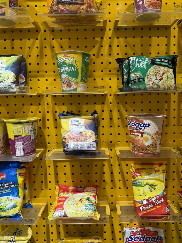 PSA to All Ramyeon & Maggi Fans: This KKV Outlet Is Your Dreamland 📢🍜💛