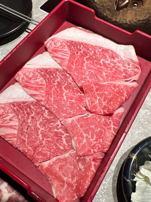 重新出發的向辣，麻辣鍋吃到飽還是有料