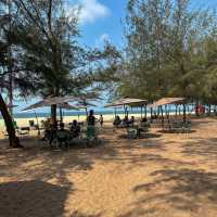 นั่งชิลล์คาเฟ่ริมทะเล หาดแหลมเจริญ ระยองฮิ