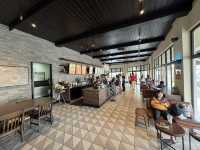 ☕ Chill Vibes at Starbucks Eco Botanic