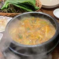 서울 여행 / 진짜 맛있는 구워주는 고깃집 맛집 통김치삼겹살