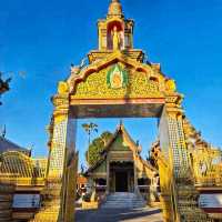 ไหว้พระนอนศักดิ์สิทธิ์ ณ วัดเก่าโบราณที่แม่ริม