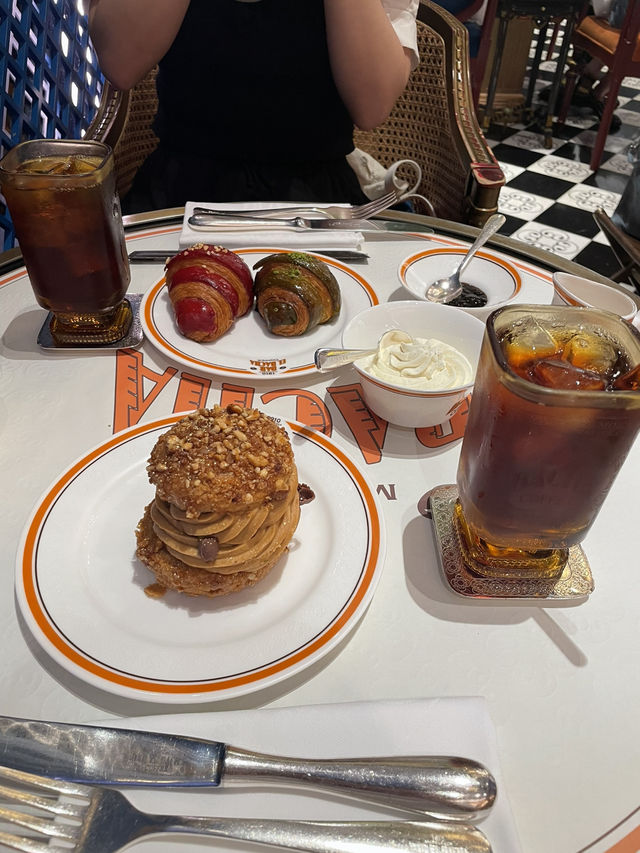 🧡 싱가포르 감성 커피 하우스, 바샤 커피 (Bacha Coffee)