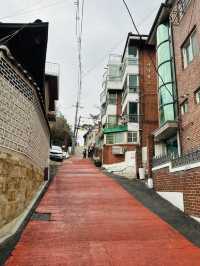 Whispers of the Past: Discover Bukchon