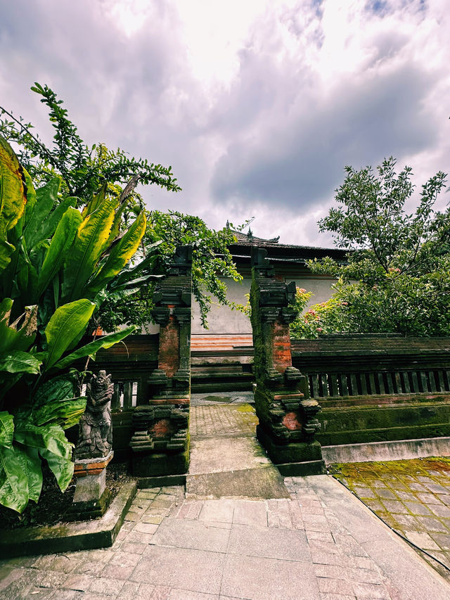 Temple Treasures at Tirta Empul Traditional Market