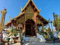 Temple Hopping Like a Pro in Mueang