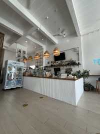 คาเฟ่ลมทะเล  – Vongole Beach Cafe คลองใหญ่ ตราด