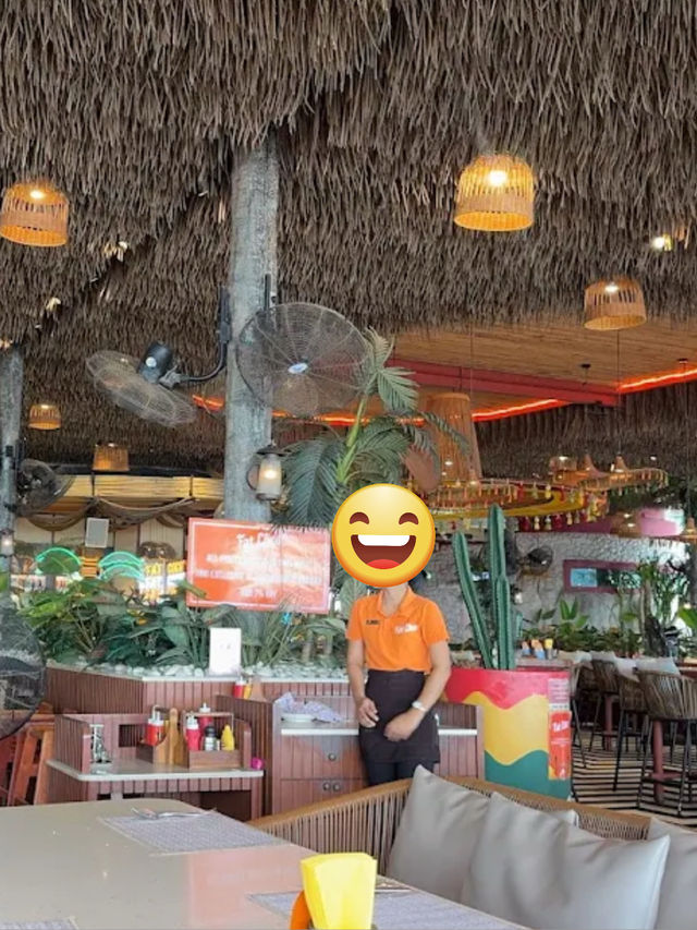 Fat Coco Beach Club ร้านสุดเก๋ริมทะเลพัทยา