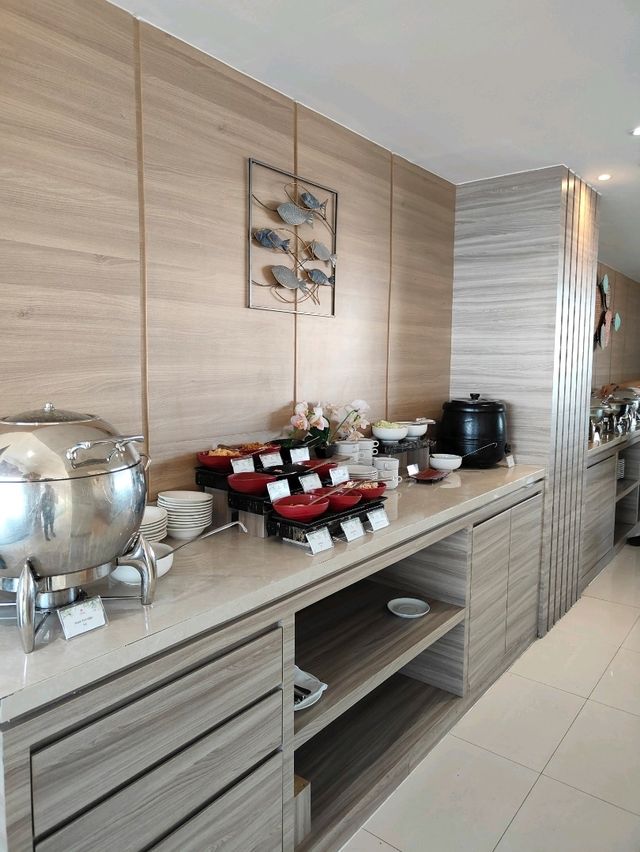 A Morning Above Bali — Breakfast with a View at Sunrise Aventus