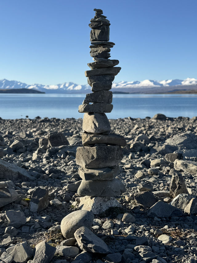Tekapo - Lake, Dog statue & Church 