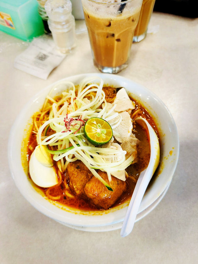 三人の名が織りなす“マレーシアの味”体験！アリ・ムトゥ・アー・ホック＠ダンワンギ