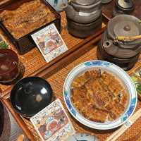 칭다오에서 장어덮밥을 꼭 드셔보세요 鳗岛·炭烧鳗鱼专门店(上杭路总店)