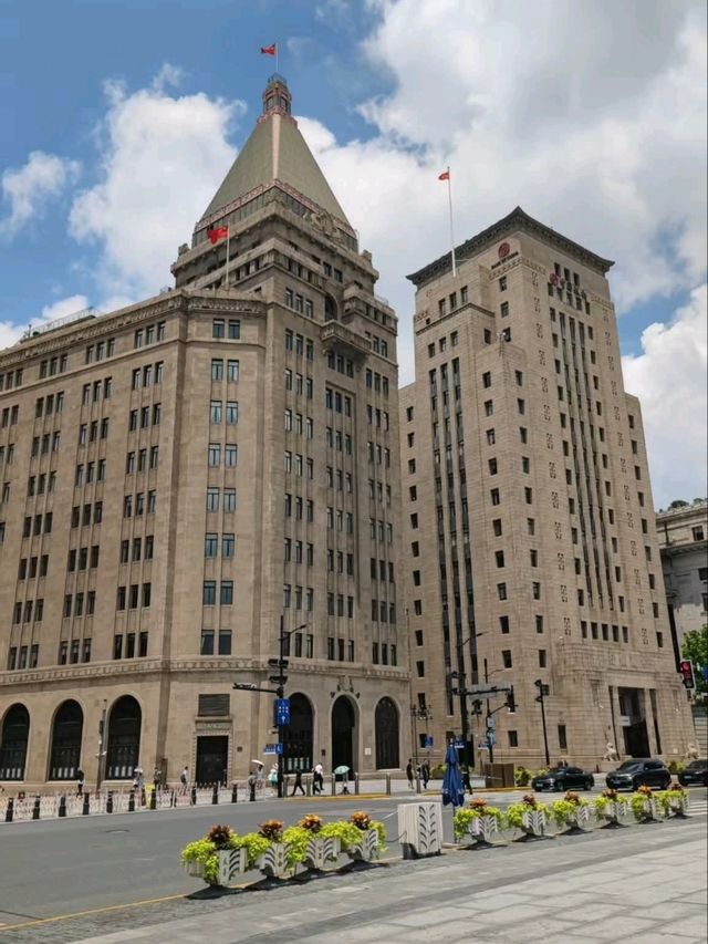 Where Old Meets New: The Shanghai Bund