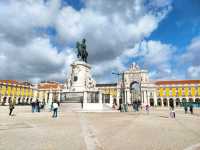 Discovering Iconic Landmarks in Lisbon City Center