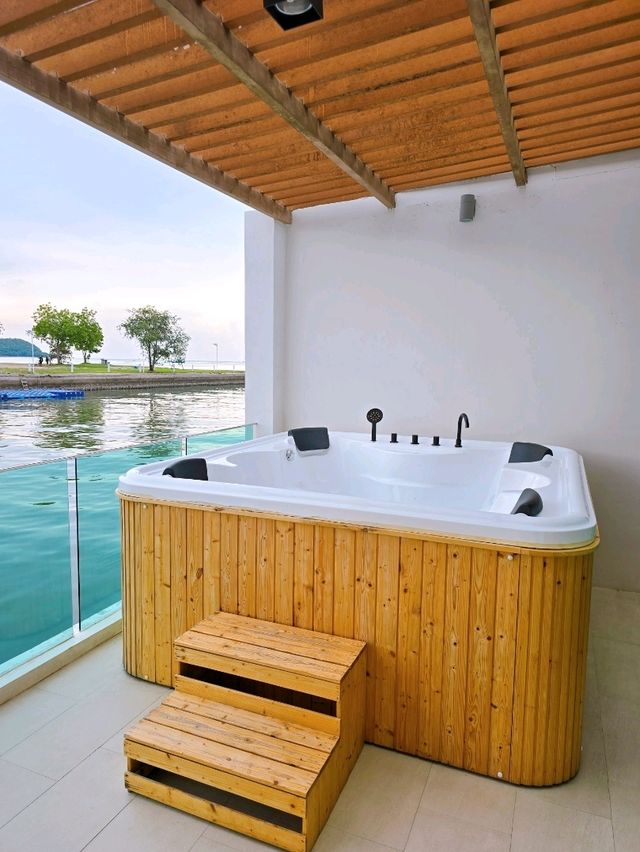 บ้านต๊ะ Baan Tah on the Sea บางเสร่ ฟีลดี น่าพัก😍