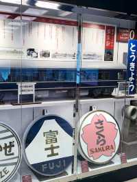 企業を巻き込んだ「丸の内・大手町」のクリスマスツリー 装飾傾向