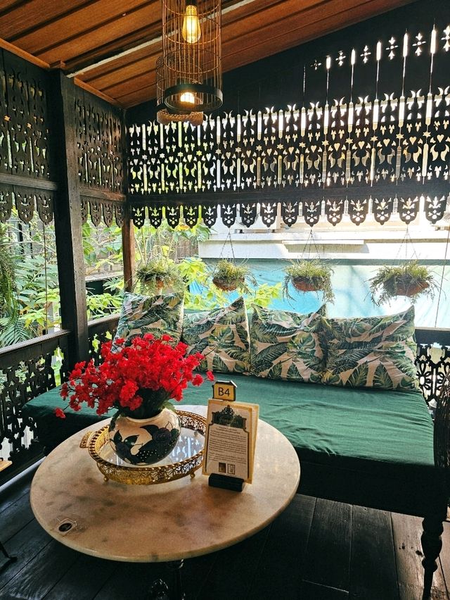 บ้านขนมปังขิง คาเฟ่โบราณ✨️