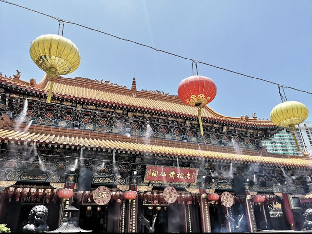 “วัดที่ใคร ๆ ก็ว่า ‘ขอแล้วสมหวัง’ ⛩️🇭🇰”