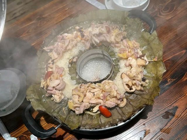 Taste the Authentic "First Chicken of Lingnan"