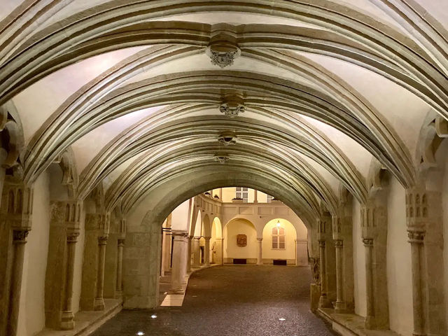 旧市庁舎（市歴史博物館） – Stará radnica