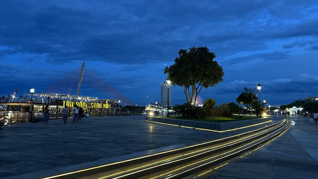 เดินเล่นรอบสะพานมังกร ตอนกลางคืน🐉🌃