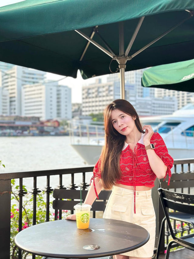 Starbucks ท่ามหาราช กับมุมถ่ายรูปชิคๆ📸