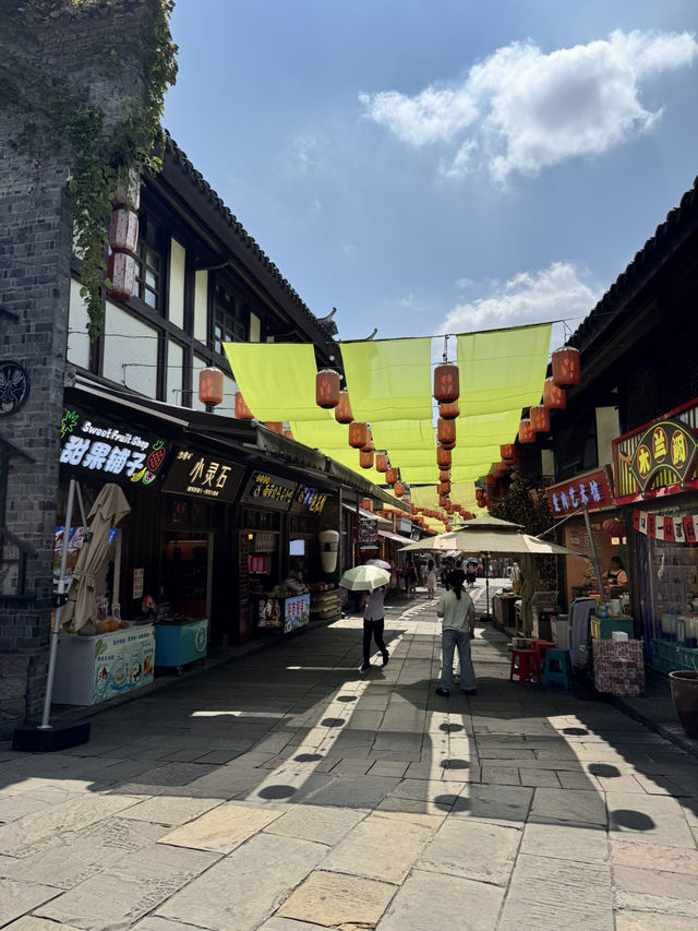 Ciqikou Ancient Town: Chongqing’s Vibe-Filled Must-Visit 🎎🌶️