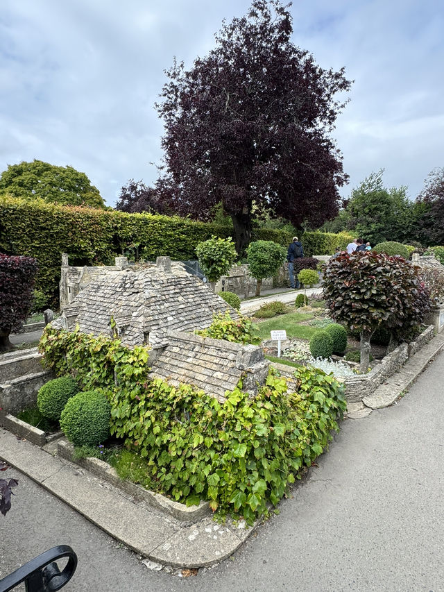 英國最美麗童話村莊嘅小人國