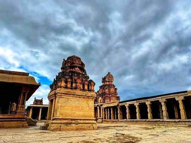 🏛️ Hampi Ruins – The Forgotten Empire of Vijayanagara