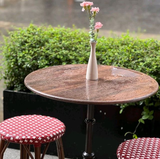 คาเฟ่สไตล์ยุโรป โซนนิมมาน : Co&Co Cafe and Bar.