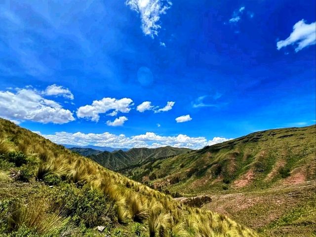 💎 Qoricocha Lake – The Golden Mirror of the Andes
