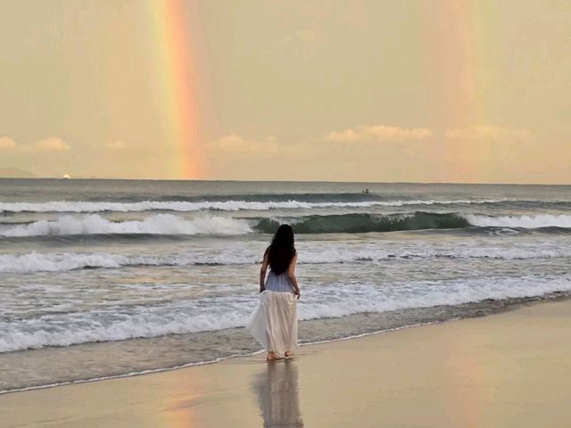 베트남 다낭 미케비치의 아름다운 일몰 베트남 다낭 미케비치의 아름다운 일몰