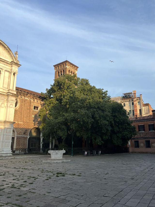 베네치아, 골목을 따라 흐르는 작은 운하와 함께한 하루