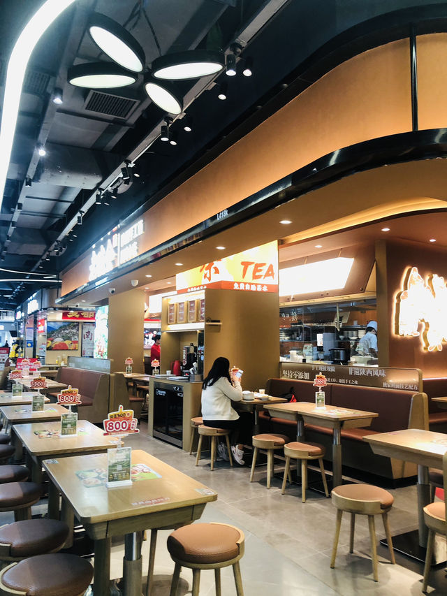 很舒適,很多美味的美食廣場😍😍😍 很舒適,很多美味的美食廣場😍😍😍