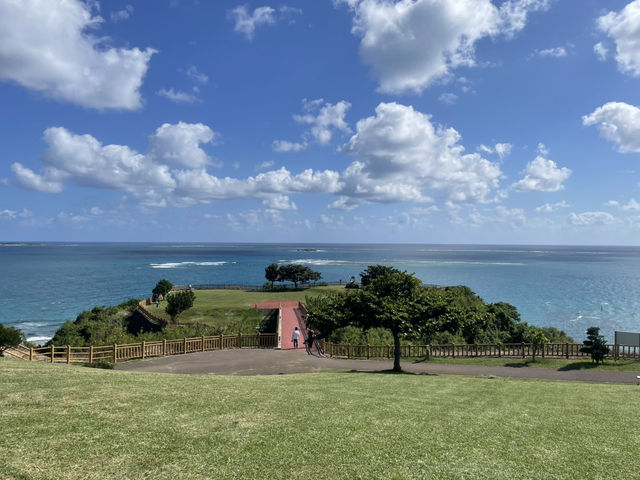 站在海與天空之間，感受最純粹的沖繩藍