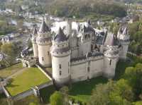 法國 🇫🇷 皮耶楓城堡 Château de Pierrefonds｜電影感滿滿的中世紀要塞
