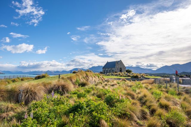 蒂卡波湖畔:好牧羊人教堂四季風光之旅 蒂卡波湖畔:好牧羊人教堂四季風光之旅
