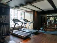 พักผ่อน กินดื่ม ชมวิวเมืองสุดอลังกลางสาธร