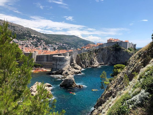 Dubrovnik: Croatia’s Adriatic Pearl 🇭🇷