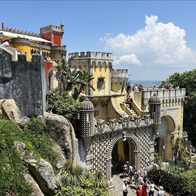 <葡萄牙 Sintra 🇵🇹> 浪漫三色宮殿 ⬜️🟨🟥
