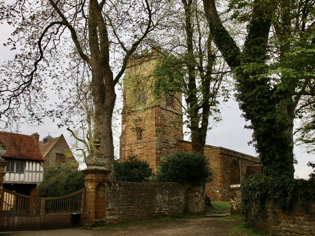 This is a MUST: The amazing Ashby St Ledgers