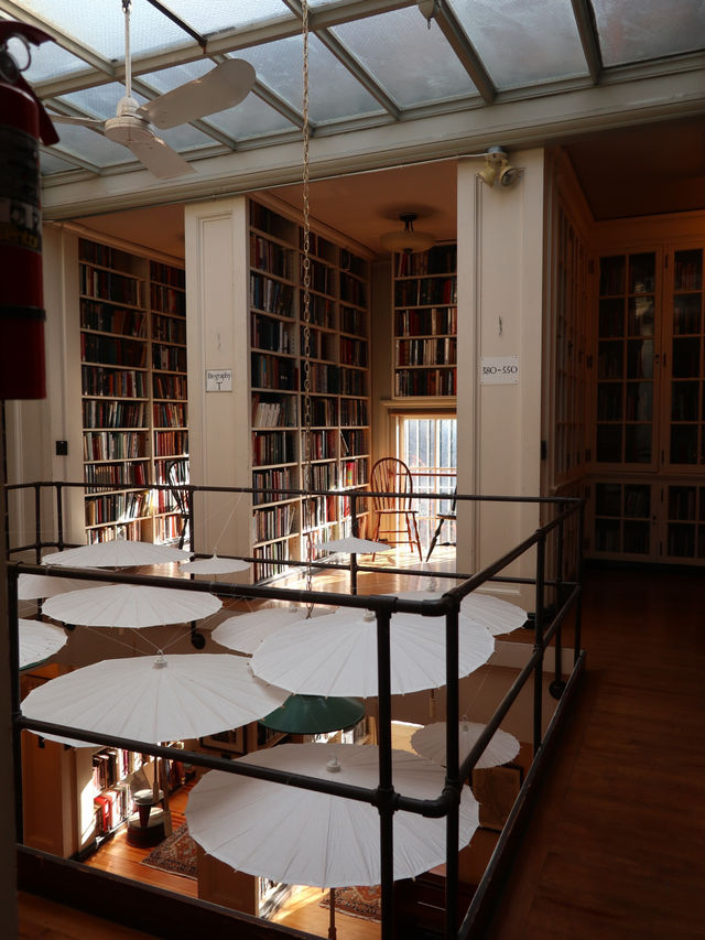 A library of history 