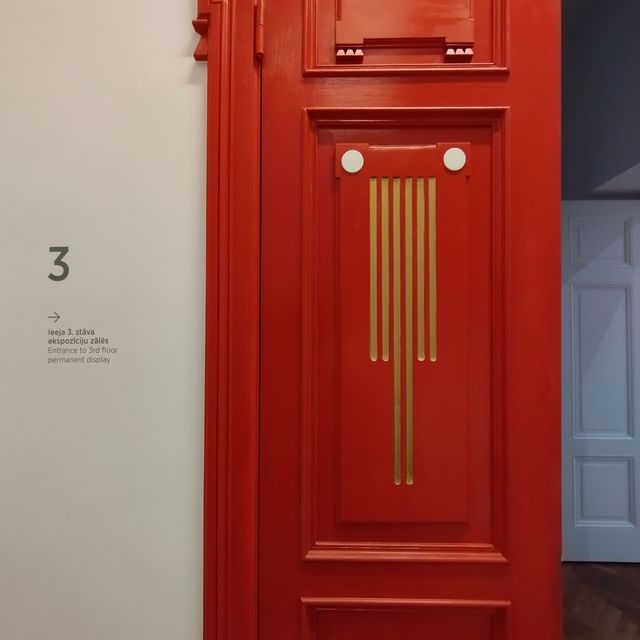 Take a beark at Latvian National Museum of Art. 🎨🖼️
