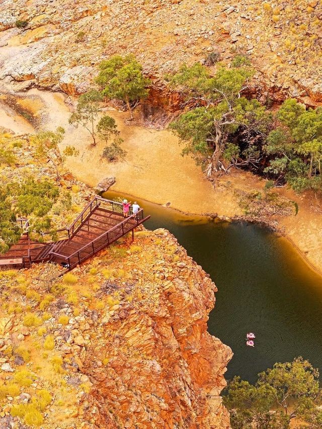 A Road Trip to Uluru: An Adventure of a Lifetime 🚗✨