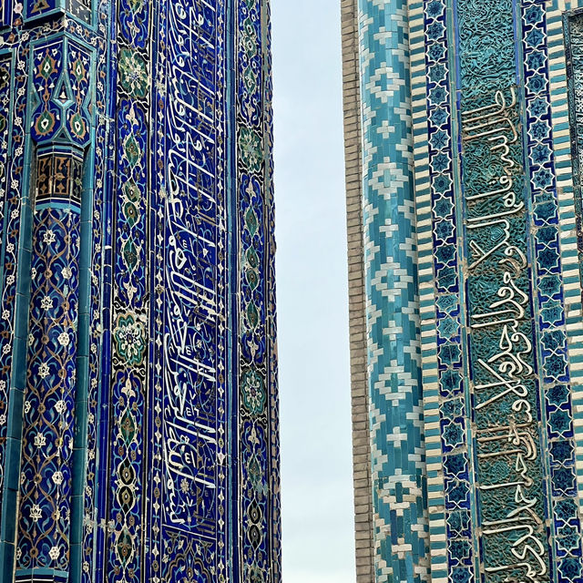 50 Shades of Blue in Samarkand