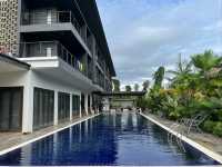 “Roxy Beach Resort: Sarawak’s Serene Seaside Escape”